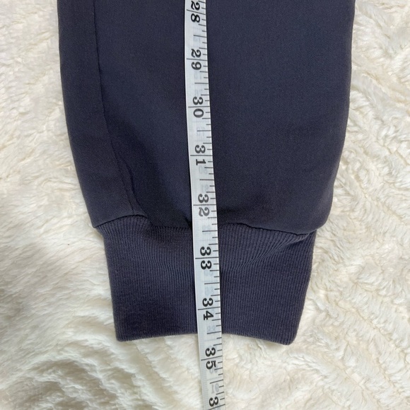 FIGS Technical Collection Gray Jogger Scrub Pants XS EUC - Picture 10 of 10